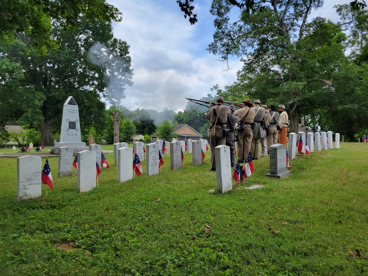 SpringHillSCV's tweet image. The camp hosted our #Confederate Memorial event at  Spring Hill Cemetery today, honoring the men who fought and died for the South. #Tennessee