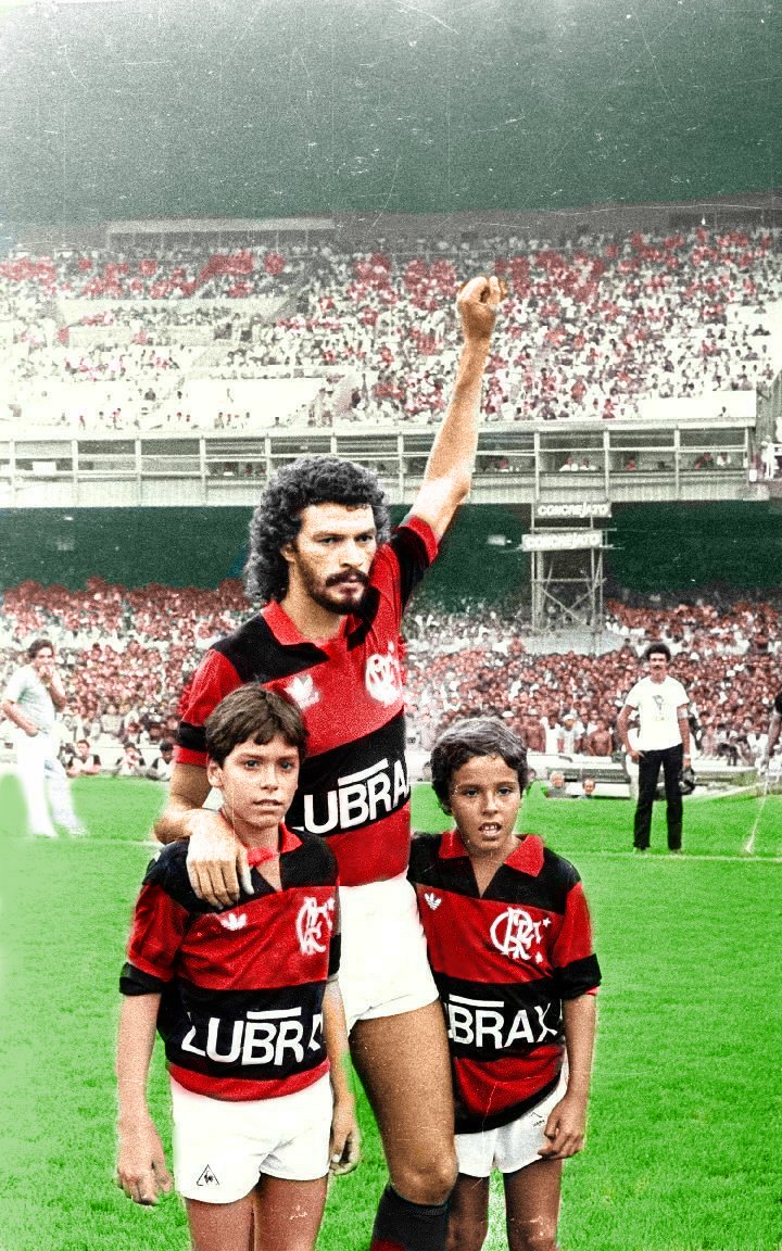 nostalgiafutbo4's tweet photo. Sócrates. Flamengo . https://t.co/yddkYWChyq