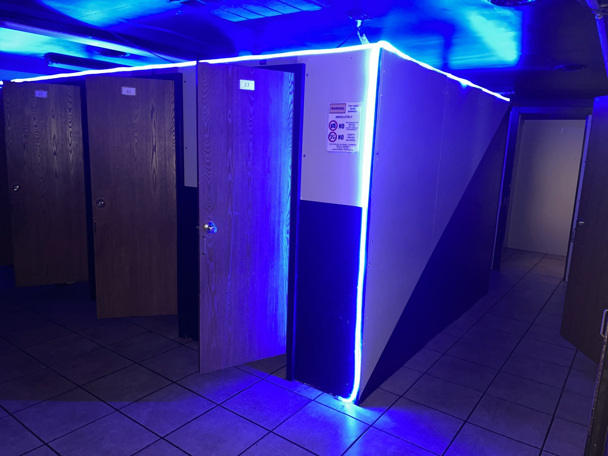 Closet Pleasure on X: Otw to Waverly adult bookstore… 111 S County Dr,  Waverly, VA 23890 757freaks dmvfreaks 804freaks rvafreaks  t.co70MfdjNRAE  X