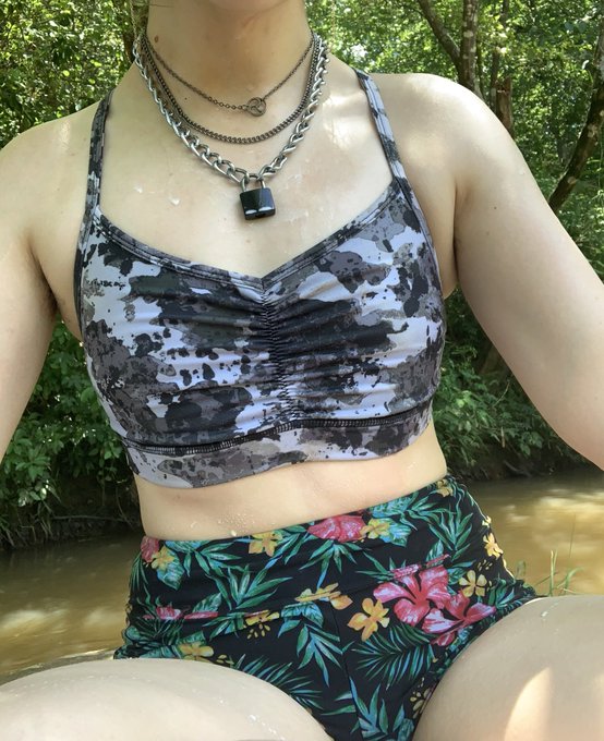 my 3 year no tipping over on a kayak streak has ended</3 https://t.co/hGeo82THlJ