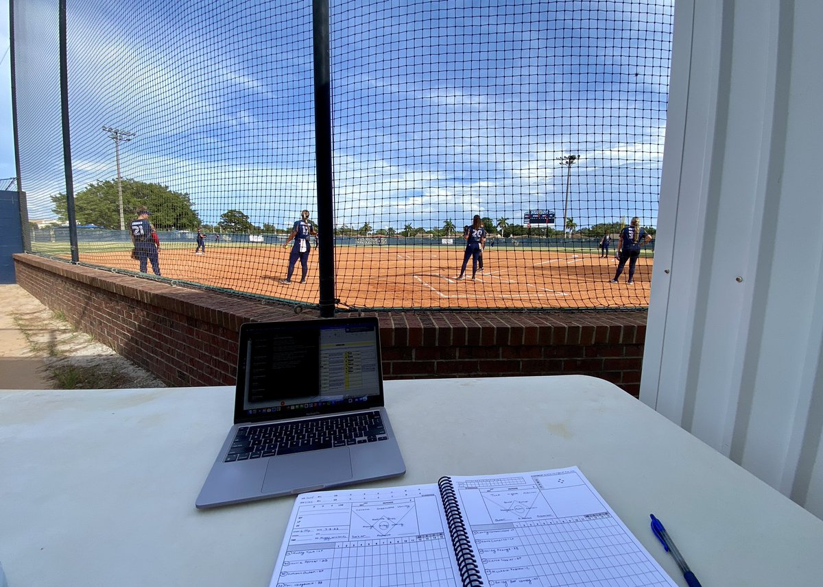 📍<a href="/SCFSoftball/">SCF Softball</a> 

👋🏽, it’s me!

I’m working my first-ever professional level event tonight :)

The <a href="/FGCLTeamFlorida/">TeamFlorida</a> Surf All-Stars take on @vibesoftball!

I’m on <a href="/AGLSoftball/">AthletesGoLive Softball</a> starting just a few minutes before 6, come and chill if you like softball and hearing me talk about it :)