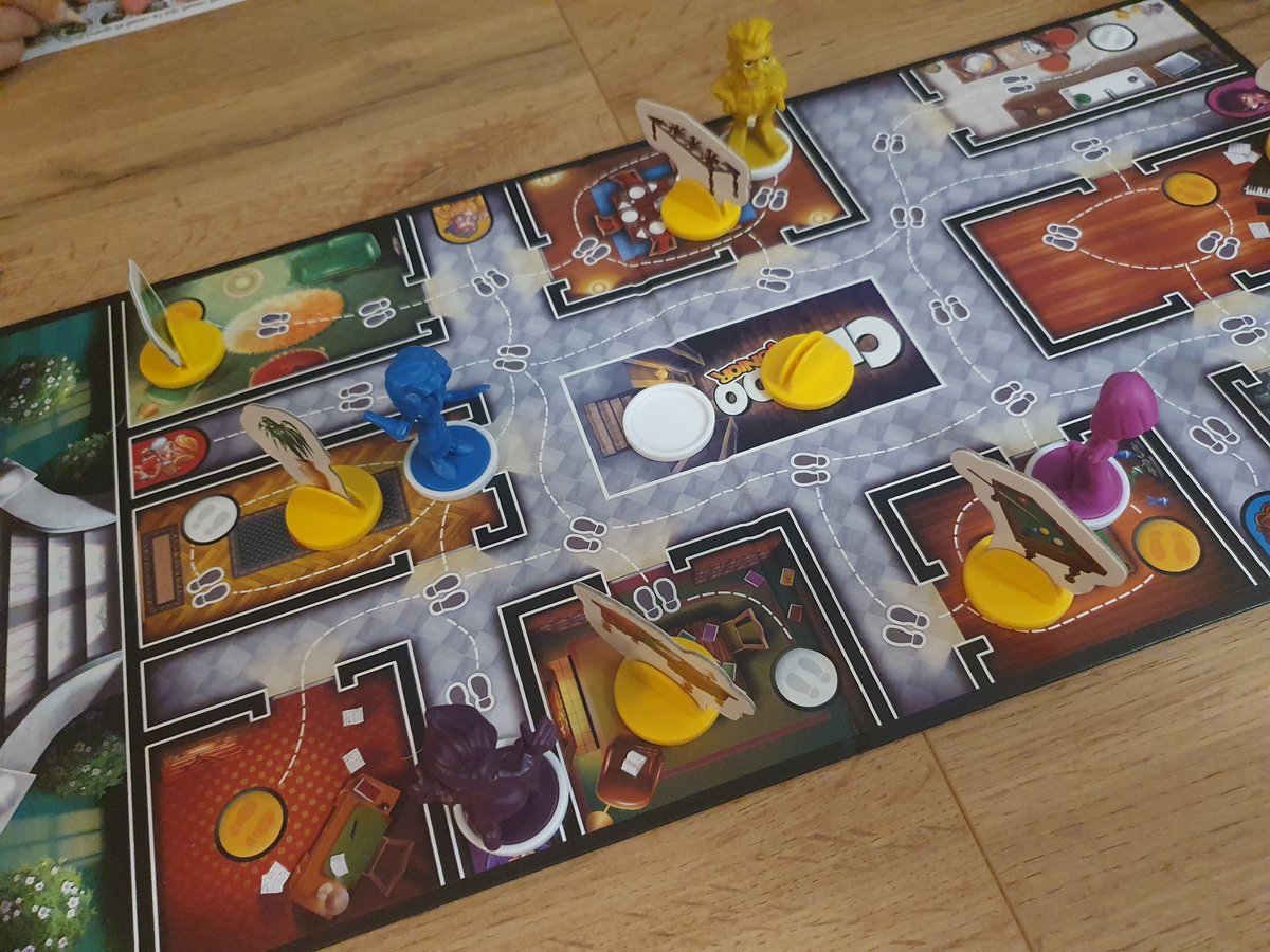 Best soirée à jouer au Cluedo junior avec les potes du bureau et mon troll des cavernes 😎