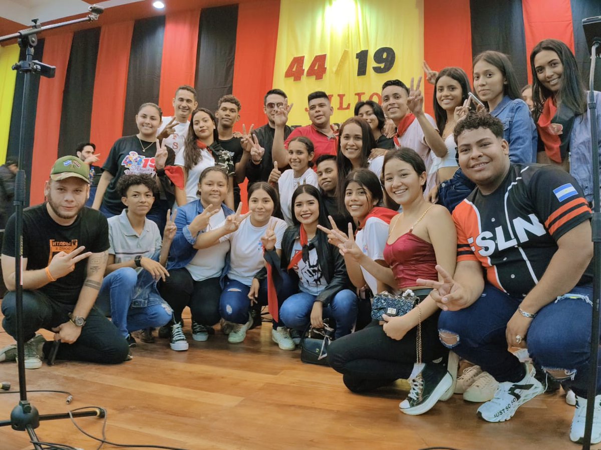 Juventud divino tesoro ❤️🖤💯✌️✌️✌️