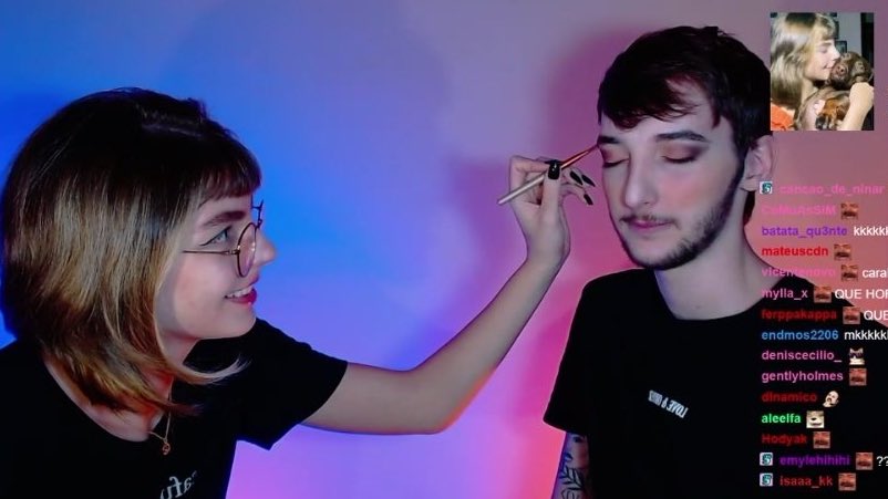 thinkerelias's tweet photo. emma met a boy with eyes like a man. turns out her heart fits right in the palm of his hand. https://t.co/4sNsuRqhWV