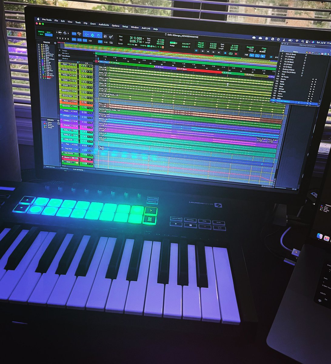 GhostNotesProd's tweet photo. Mixing the new single from #kbanga #NEWGENWAYNE coming soon. #ghostnoteproductions #mixing #mixengineer #newsinglecomingsoon https://t.co/LfzxH2u1qh