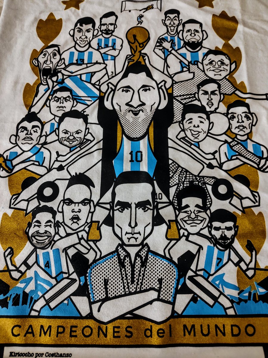 Costhanzo's tweet photo. Se viene la remera de la #Scaloneta de los amigos de @Kiricochook 
Cuál te gusta más ? 🗳️ 🇦🇷

⭐ Opción 1, amarilla
🌟 Opción 2, dorada https://t.co/AWc5igjE2K