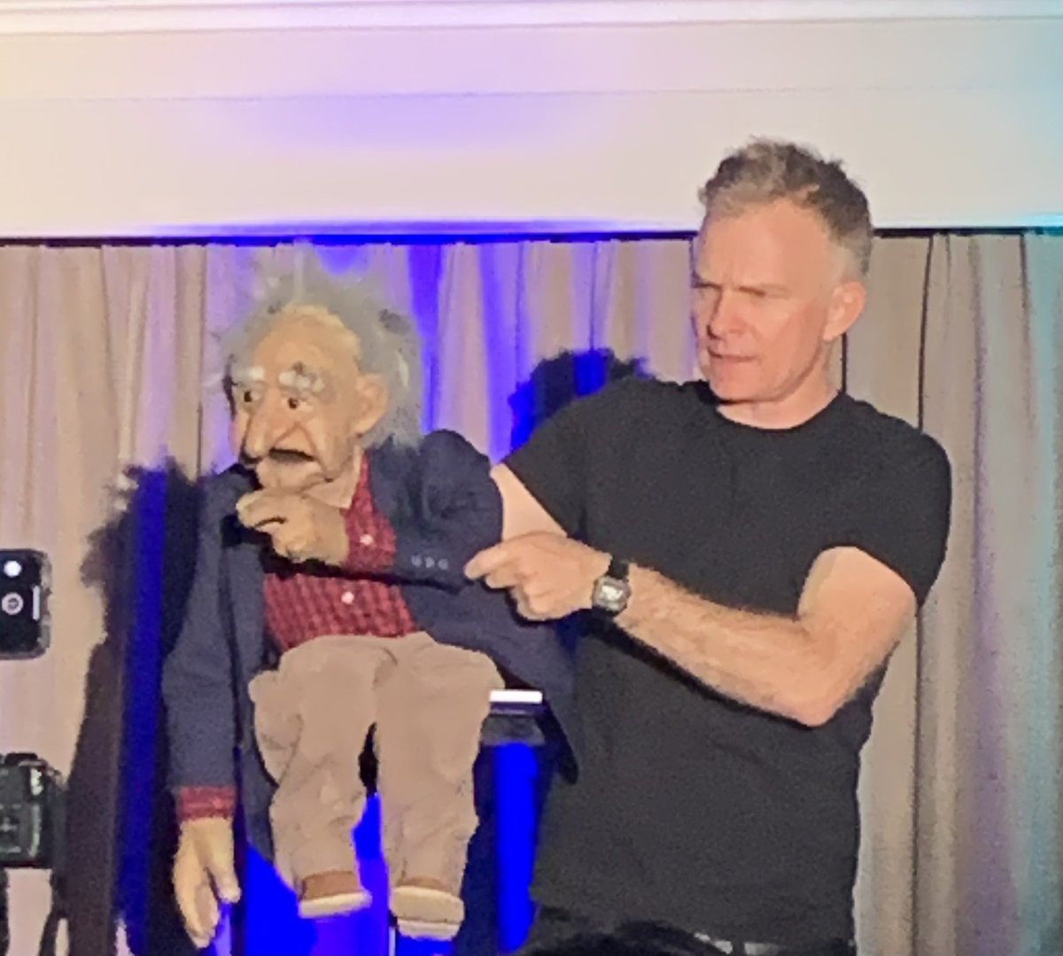 matchref1's tweet photo. Thoroughly enjoyable show at the Marine Hotel in the Bay. A laugh a minute Conrad Koch with Chester Missing in Baggage. Perfect intimate setting that is ideal for this kind of entertainment #chestermissing #conradkoch #baggage #marinehotel https://t.co/s4xBarJKBv
