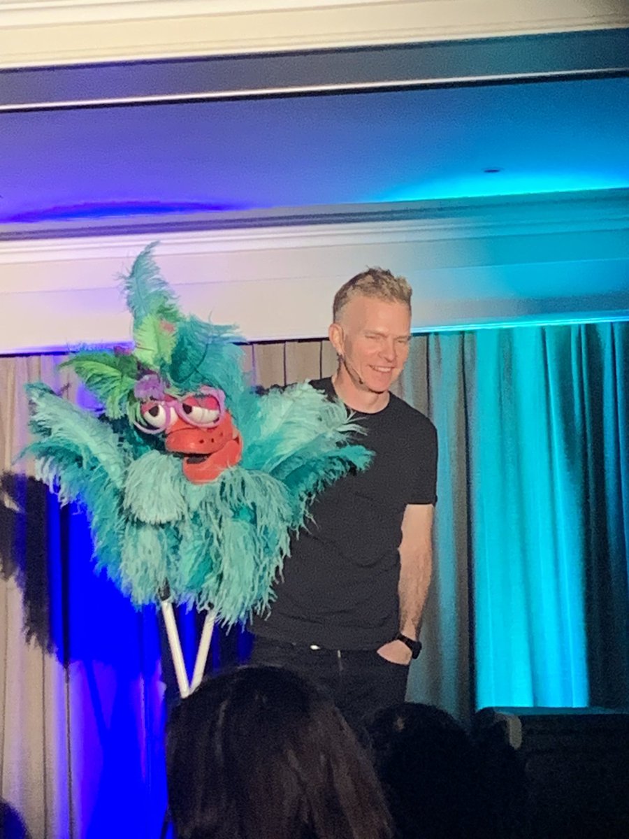 matchref1's tweet photo. Thoroughly enjoyable show at the Marine Hotel in the Bay. A laugh a minute Conrad Koch with Chester Missing in Baggage. Perfect intimate setting that is ideal for this kind of entertainment #chestermissing #conradkoch #baggage #marinehotel https://t.co/s4xBarJKBv