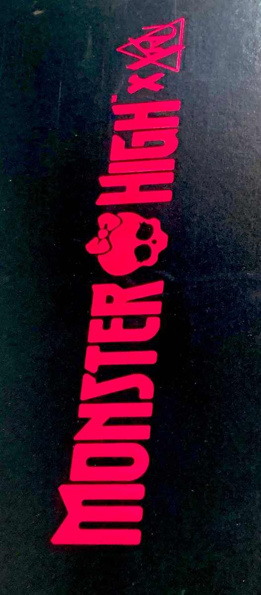 Glitterybats's tweet image. MY BOOTS FINALLY CAME IN I LOVE THEM SO MUCH!!

#yru #yrushoes #monsterhigh #yrumonsterhigh