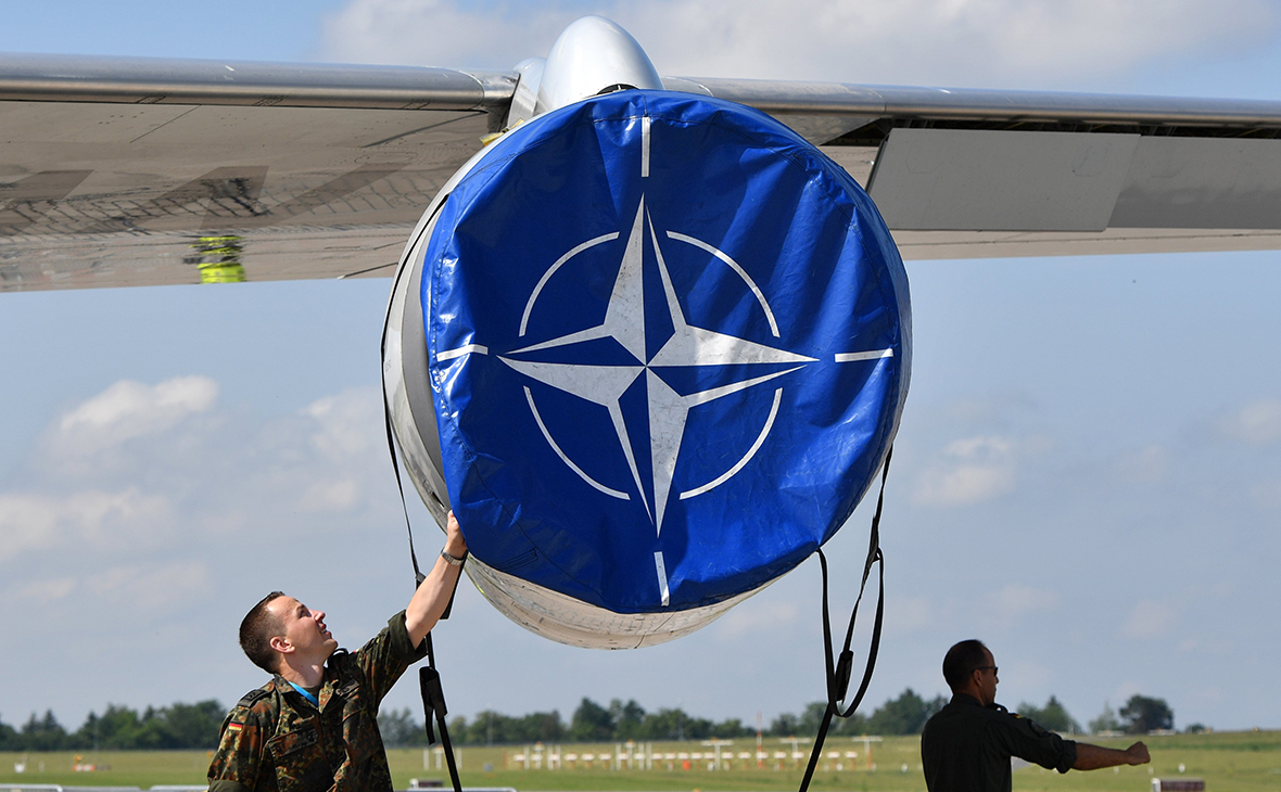 125regionru's tweet photo. Берлин на саммите Североатлантического альянса в Вильнюсе планирует выступить за задержку со вступлением Украины в НАТО из-за опасений, что скорое членство может привести к войне с Россией, сообщает газета The Daily Telegraph со ссылкой на источник в

https://t.co/WdAdDD870c https://t.co/ie39OFfdAB