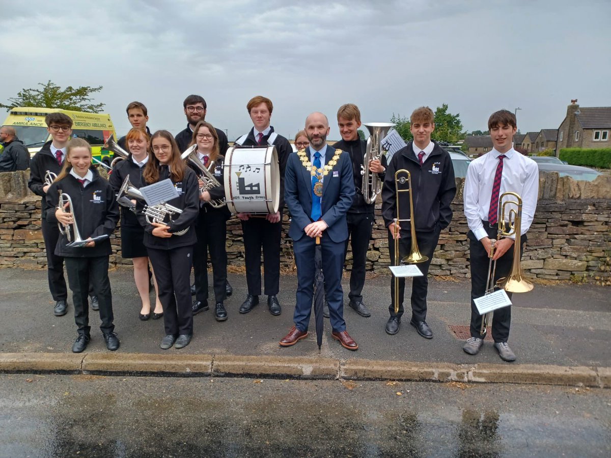 CahalBurke's tweet image. HADE EDGE GALA 

Delighted to open the wonderful Hade Edge Gala today along with judging the fancy dress competition! 

Well done to the committee, volunteers and all involved!  #HadeEdge