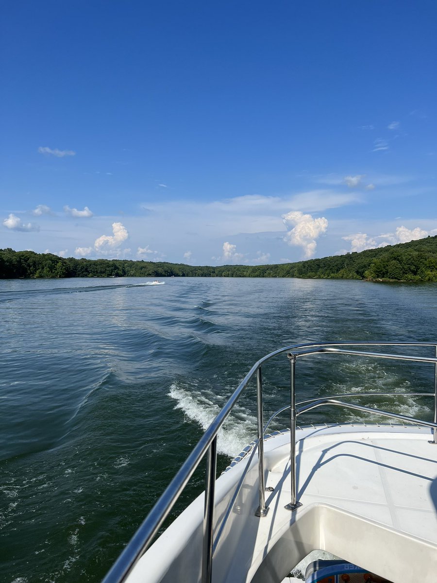 LauraMcclard's tweet photo. 🛥️❤️ https://t.co/eQwkXXC26t