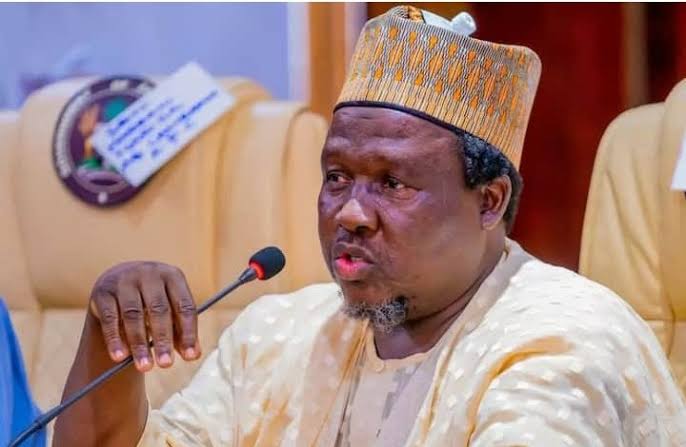 Imranmuhdz's tweet photo. EXCLUSIVE: According to a source President Tinubu will appoints the following:
1. Tope Ajayi - SSA Media and Publicity
2. Abdulaziz Abdulaziz - SSA Print Media
3. Otega Ogra - SSA Digital Media
4. Ibrahim Masari - SSA Political Matters https://t.co/lrCAcLUgoK