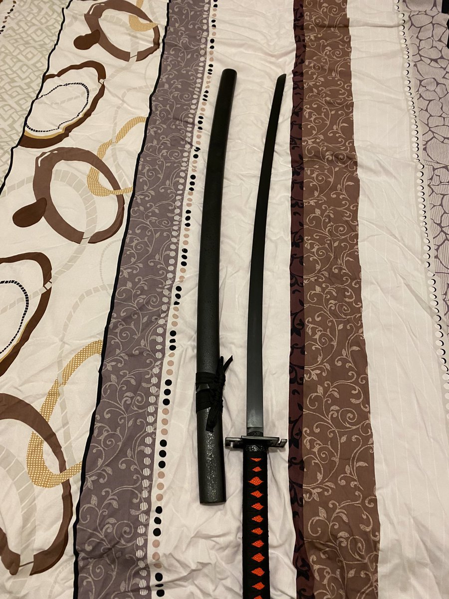 Collin_Palladio's tweet photo. I have a katana now https://t.co/Rlz6uDREwN