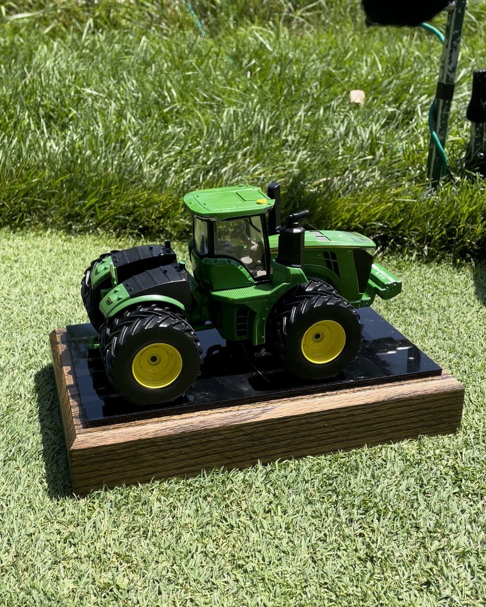 Coolest tee markers in golf? 🤔 <a href="/JDCLASSIC/">John Deere Classic</a>