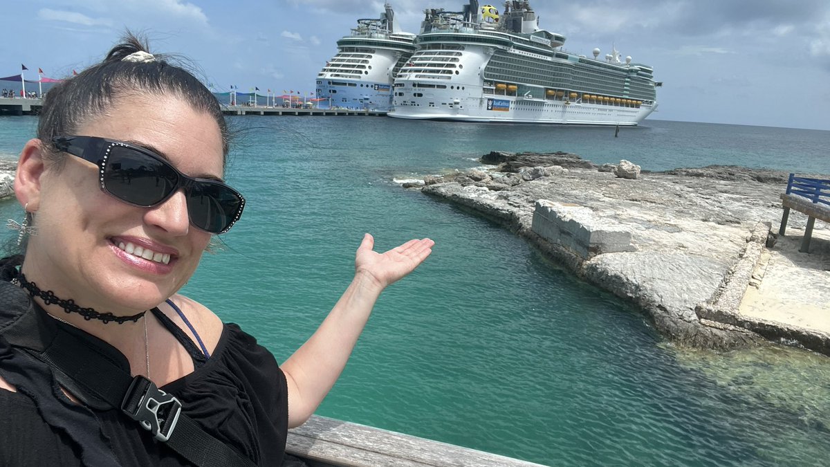 GreenScreenGal's tweet photo. Perfect Day at Coco Cay! Thanks @teachergoals & #tyhocon
Yβall need to join in next summer educators! PD at Sea is the way to go! @teachyrheartout
With these awesome souls!
@AlainaClarkWein
@AlainaClarkWein
@AmandaFoxSTEM
Erica Terry
@browniesedbites https://t.co/os1J78VgHN
