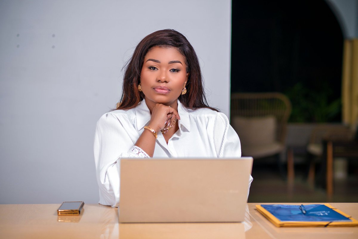 BKafricandiva's tweet photo. Barbara Kanam Mutund est une artiste musicienne accomplie. Elle s’est 
distinguée en remportant de nombreux prix dans l’industrie musicale. Au-delà 
de toutes ces récompenses, elle a suivi un brillant cursus scolaire aux écoles https://t.co/b7P9su0PEY