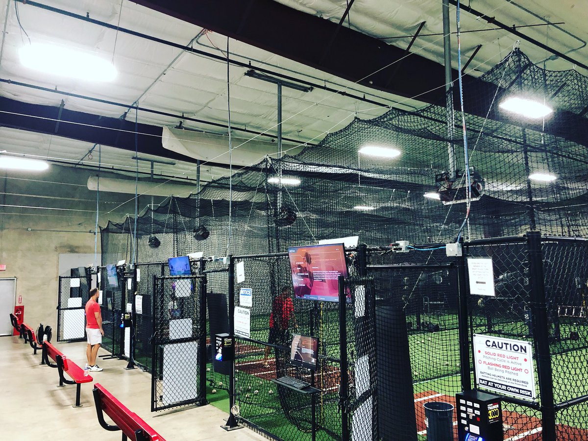 Clubhouse_atx's tweet photo. Avoid the heat and come practice at the Clubhouse! We have everything you need! ⚾️🔥 https://t.co/ffmJUGuJe0