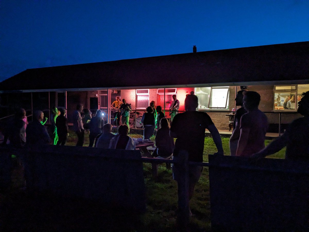 Combe_FC's tweet photo. A huge thanks to Special Measures who entertained us all last night in support of the village hall's roof fund! 

Overall thanks to everyone who came we raised £500 to support the fund! 🙌

We hope everyone who came enjoyed it and that we see you again soon.

#UTFC https://t.co/34Bfj3yHAp