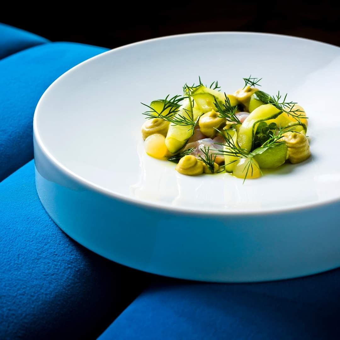 PlasDinas's tweet photo. Cured Menai sea bass, Snowdonia lemon gin granita, avocado, pickled cucumber, dill
The sea bass is line caught by local fishermen and women on the Menai Strait.
#TheGunroomRestaurant #JulyMenu https://t.co/yAxHJDp6VB