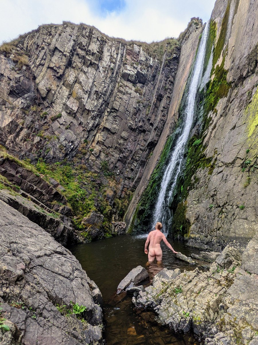 VentureUnbound's tweet photo. Happy #InternationalSkinnyDipDay! 🏊 It feels so refreshing to bathe in nature https://t.co/53KRunnpug