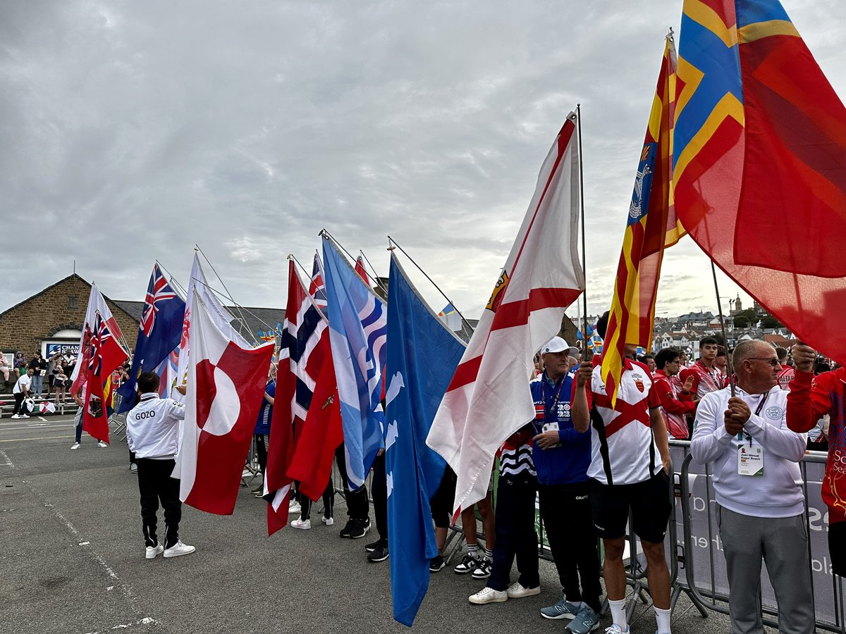 SophieDulsonITV's tweet image. The flags are flying high over North Beach in Guernsey! The Games are officially opened 🇬🇬 @Guernsey_2023 @ITVChannelTV
