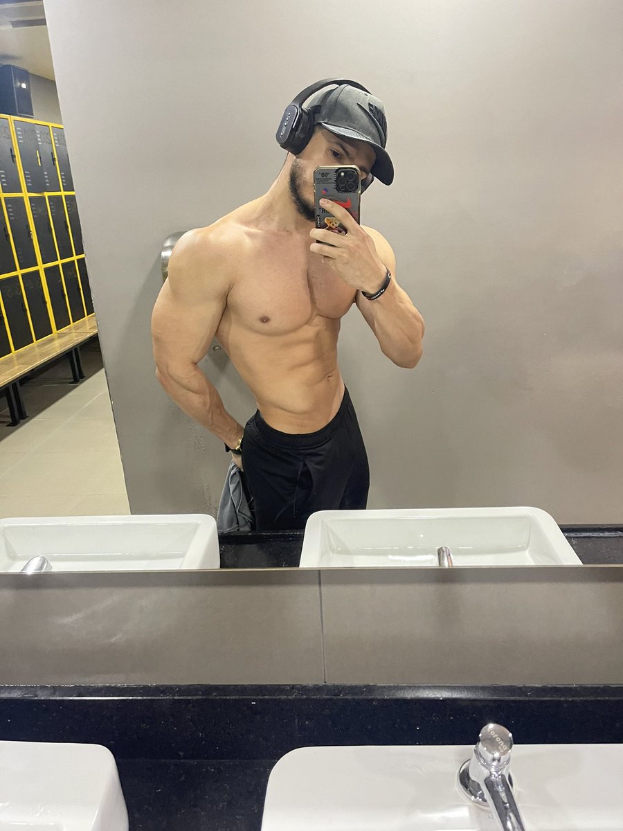 JONAS LEWIS tweet media