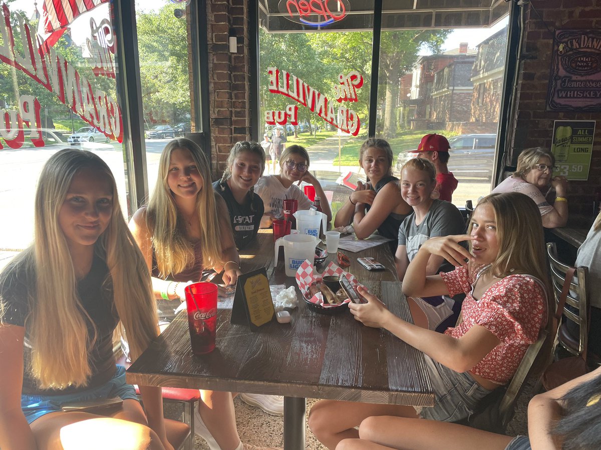 LadyProspects's tweet photo. Always a making memories at the Run 4 the Roses. #TheLPSisterhood🔴🔵 https://t.co/xt5MJVwvt9
