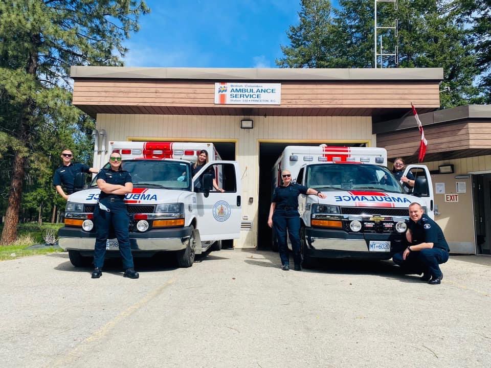 My @BC_EHS career started in the wonderful Okanagan-Similkameen. Stn 330 Princeton had some outstanding colleagues that I still get to work with down in #vancouver - happy #InternationalParamedicsDay. This is #whatparamedicsdo