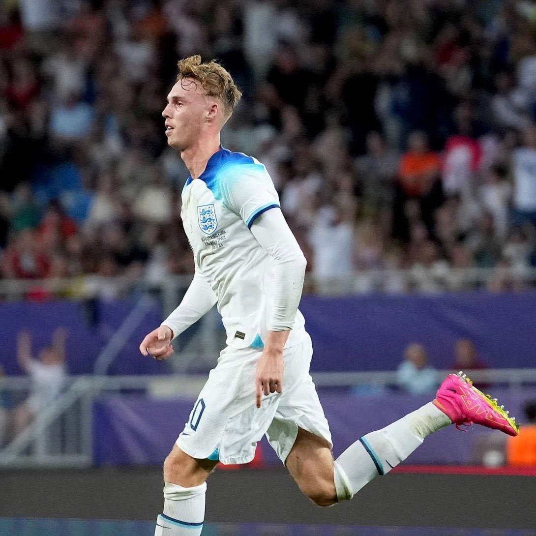 🚨 𝗢𝗙𝗙𝗜𝗖𝗜𝗔𝗟: FOOTBALL HAS COME HOME!

ENGLAND HAVE WON THE U21 EUROs! 🏴󠁧󠁢󠁥󠁮󠁧󠁿🏆