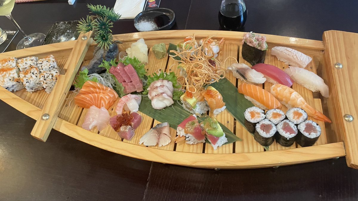 シュトゥットガルトのHIROで😚❤️

ここの人みんな良い人＆美味しい！
大好きなレストラン😍

知り合いも働いてて本当にオススメの日本レストラン🇯🇵 https://t.co/N4kluZONnc