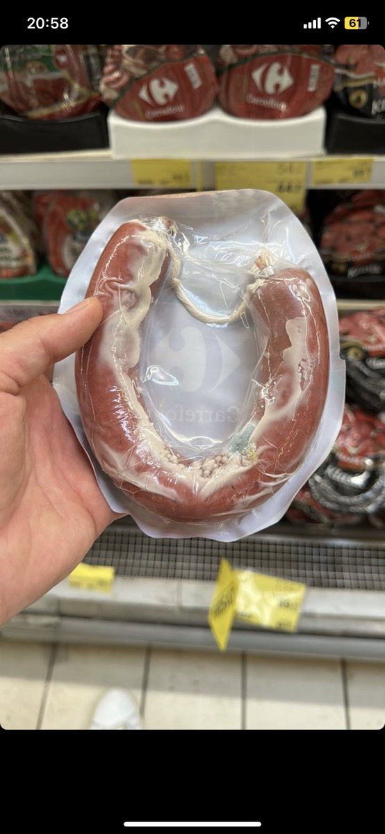 Carrefour fırsat reyonunda henüz SKT’i geçmemiş olmasına rağmen bozulmuş sucuk indirimli fiyatlarla satılıyor.

İndirim adı altında yapılan bu denetimsizlik nasıl açıklanır?

<a href="/CarrefourSA/">CarrefourSA</a>