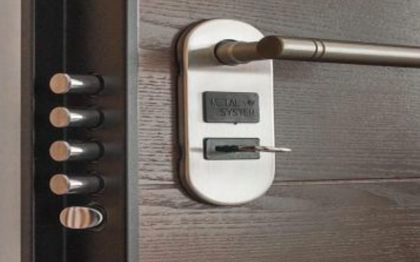 BURGLAR-PROOFING YOUR DOORS

Starting with the kind of door locks, other physical protection measures will help your security. Also, having burglar-proof doors and locks will help a great deal in protecting your property since burglars mainly...

callcolumbuslocksmith.com/burglar-proofi…