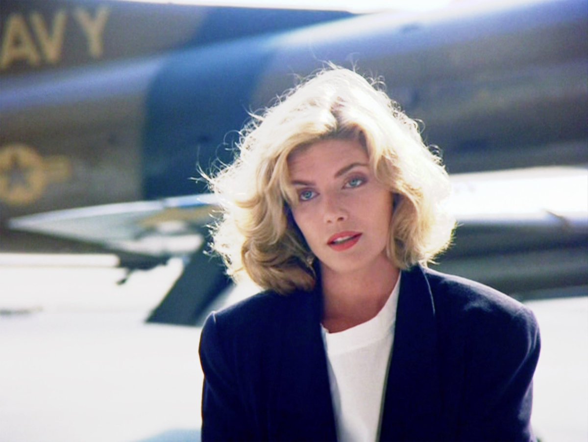 今日はケリー・マクギリスの誕生日。＃ケリーマクギリス　#KellyMcGillis