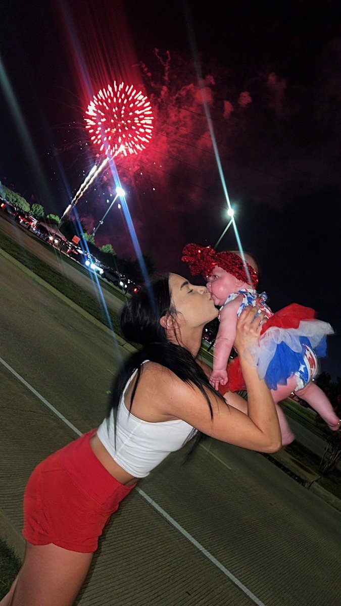 madimfd's tweet photo. Momma is late but Bexleigh Marie’s first 4th of July!❤️🇺🇸

She was not a big fan of momma taking pictures of her while she was trying to enjoy the fireworks 🙃 https://t.co/PVh2Vc6itq