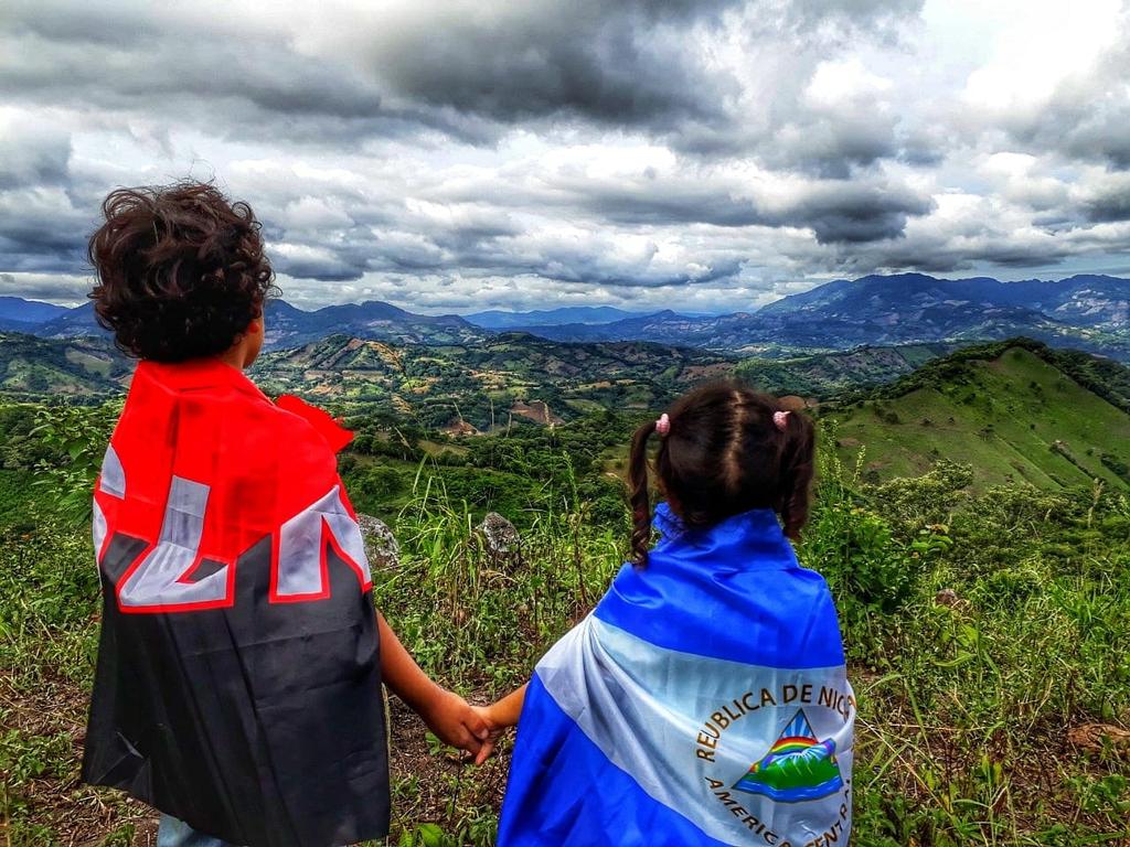 "somos un pueblo de paz, un pueblo de fe, un pueblo de cariño, un pueblo que vence el odio todos los días"

#UnidosEnVictorias 
#4419SiempreVictoriosos