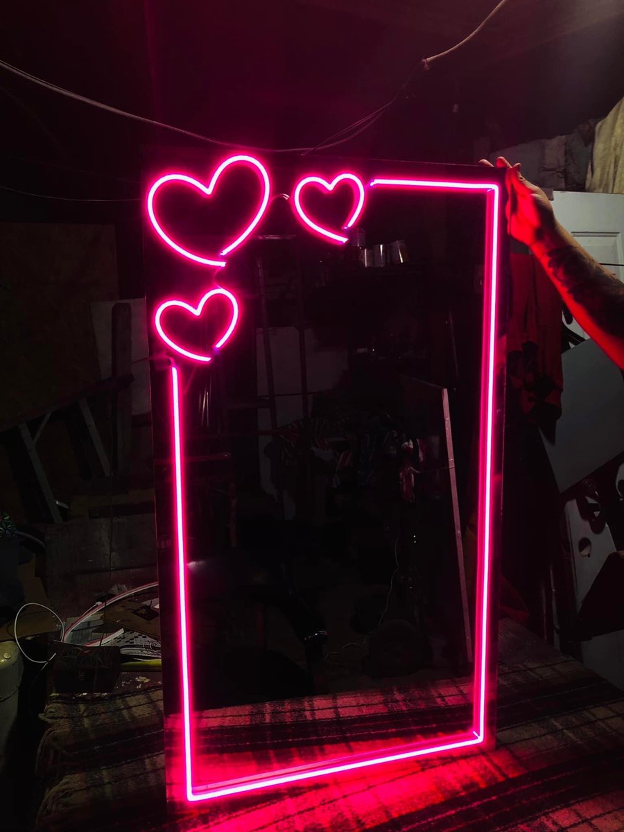 Iconic_2x's tweet photo. y’all this mirror setting so fucking cuuute 💗 . #notmines #facebookinspo • https://t.co/epHe5dCnq9