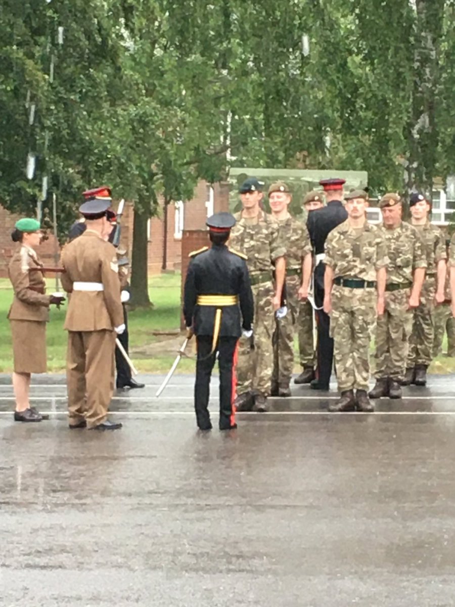 Meanwhile, back in the UK, another six Riflemen marched off the square at Grantham today having completed their training, and will take their place in our Rifle Platoons. #ExBalticFist #WeAreRiflemen #WeAreSwiftandBold