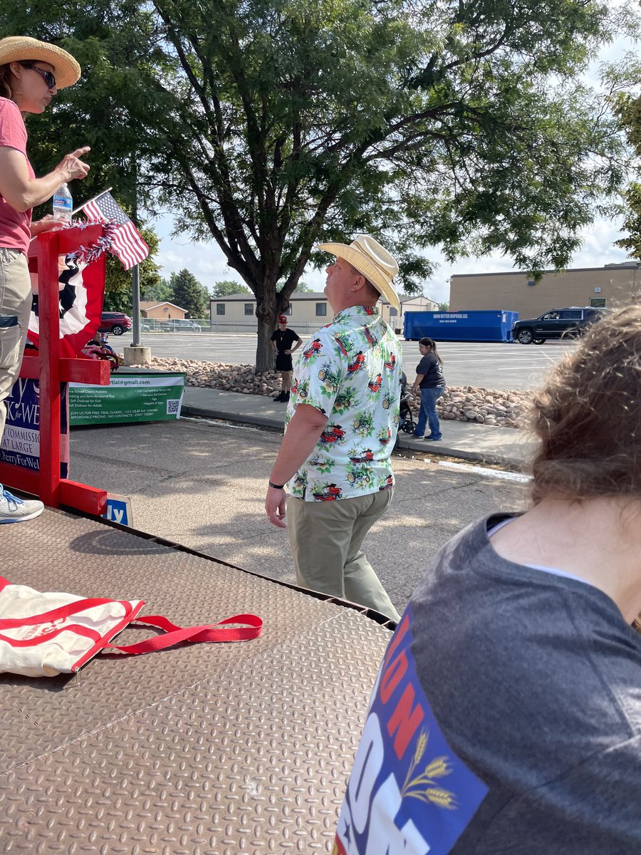 commish_pelton's tweet photo. Thank you Eaton CO, had a great time seeing the wonderful people of Eaton and got to spend a little time with my youngest daughter! #peltonforsenate #agriculturedrivestheeconomy #copolitics #EatonDays https://t.co/j7MHNGq2vU