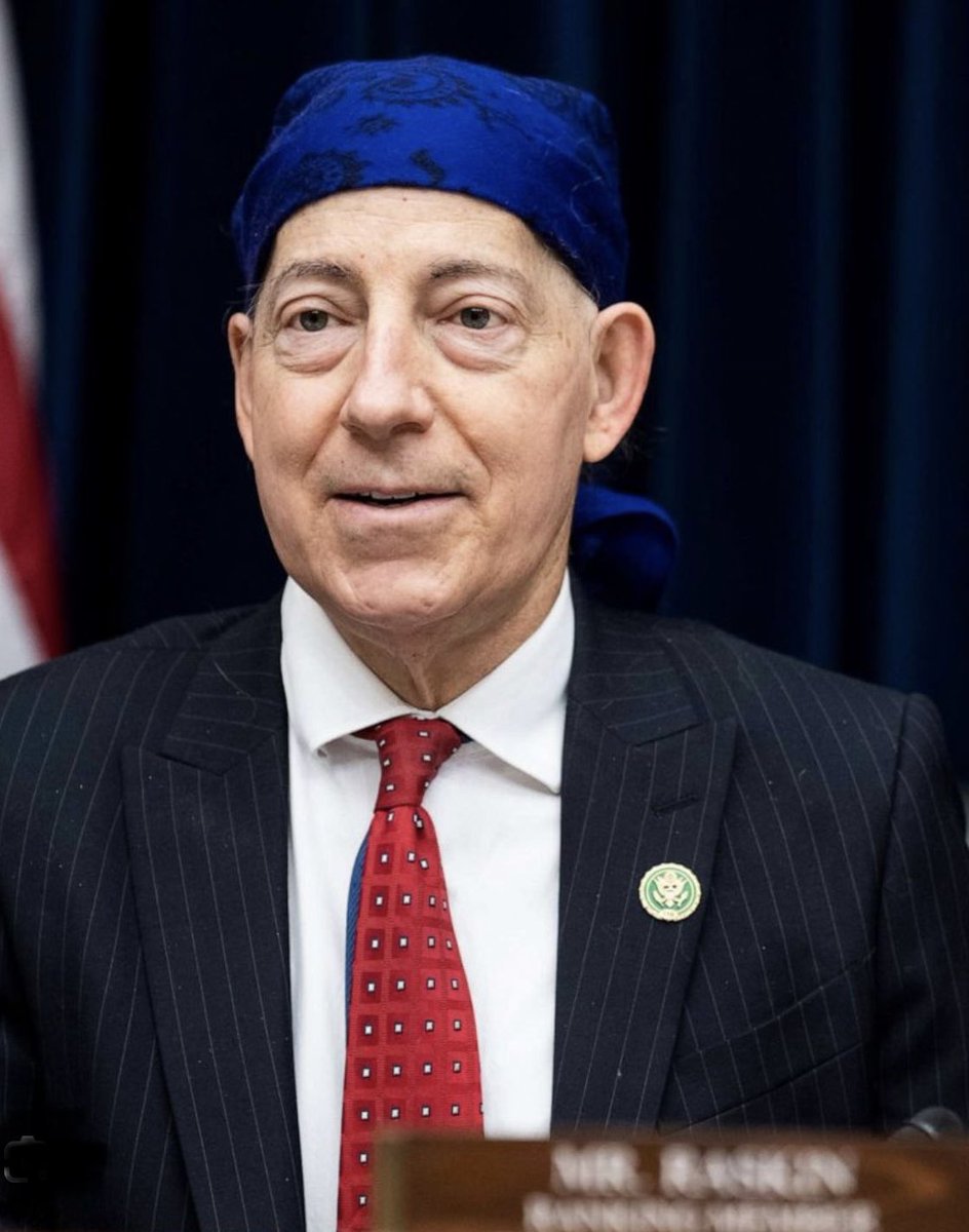 Hero Jamie Raskin won’t be running for Senate. He is going to continue to fight for democracy from the House! 
I support Rep. Raskin! Do you? 🖐️❤️