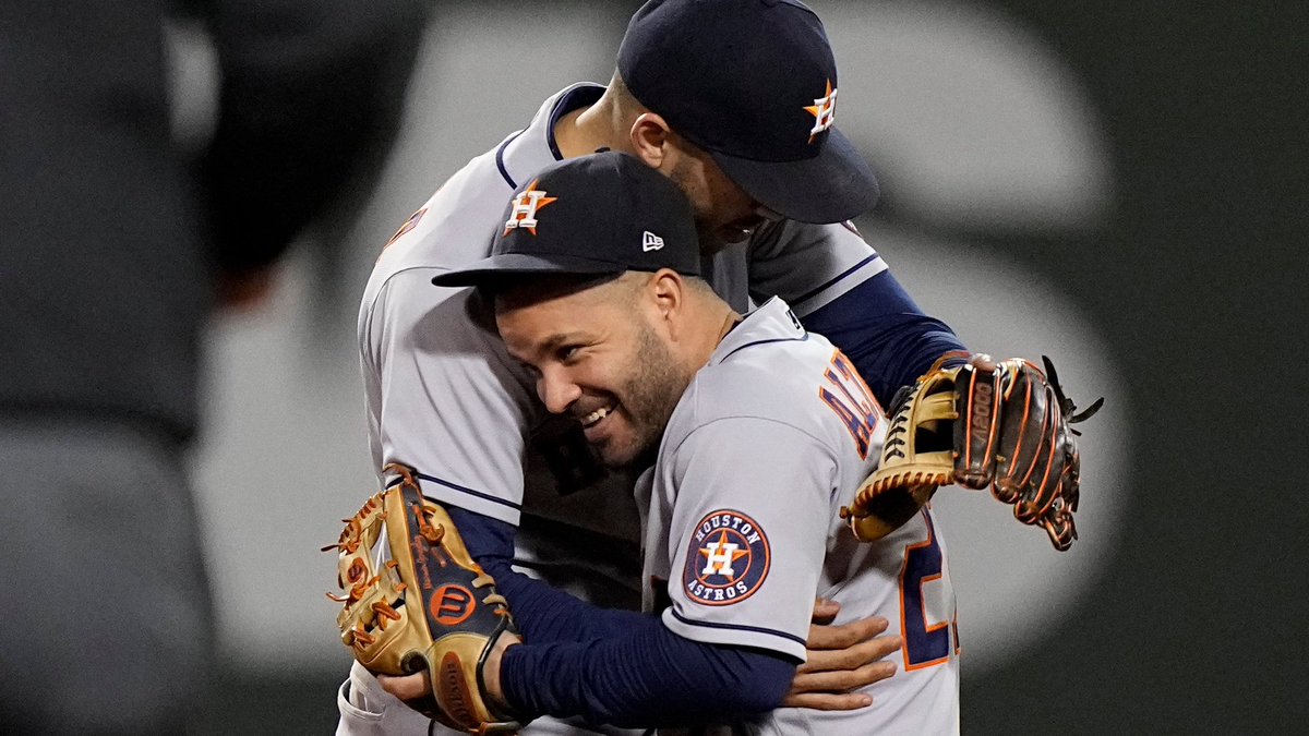 Hometown_Canvas's tweet photo. The friendship &amp; bond of this magnitude.

I’m glad, him given it’s place while Carlos Correa is a living legend at this point for opening the doors to feel championship alongside others on the team from 2017. 

It’s only right he sits on broadcasting side watching potential wins. https://t.co/xUYGA4OSEJ