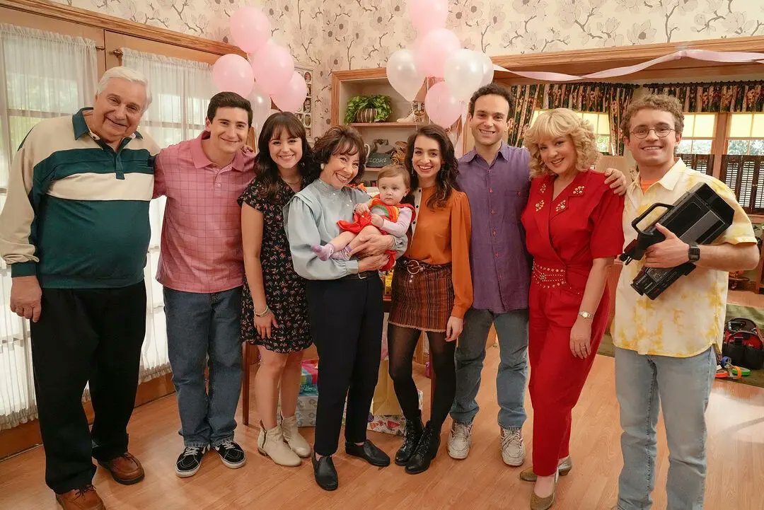 So hard to say goodbye to the best TV Fam 🥺🥰💖

But we'll always have All 4 💛💛💛
#thegoldbergs #1980something #1980s  #80scomedy #tvshow #tvnostalgia #tvcomedy #80snostalgia