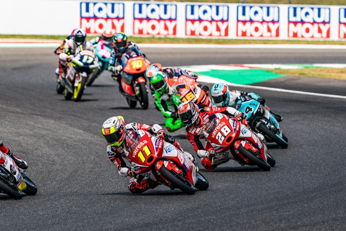 AsparTeam's tweet photo. Nos llevó cinco años volver a conseguir un doblete en #Moto3… y de repente logramos dos en tres carreras. @izanguevara28 ganó el #SpanishGP y @garciadols11 se llevó el #ItalianGP #GP76 #GP78 https://t.co/RA1iJdB2Qg