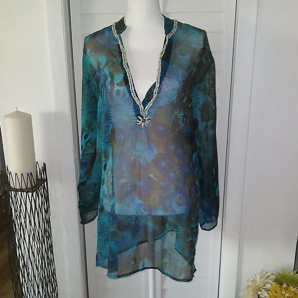 MsDee43's tweet photo. So good I had to share! Check out all the items I'm loving on @Poshmarkapp from @XxalisonxX #poshmark #fashion #style #shopmycloset #tadashishoji #kscollection #evazissu: https://t.co/knpr4pyL53 https://t.co/HBz6e8BTly