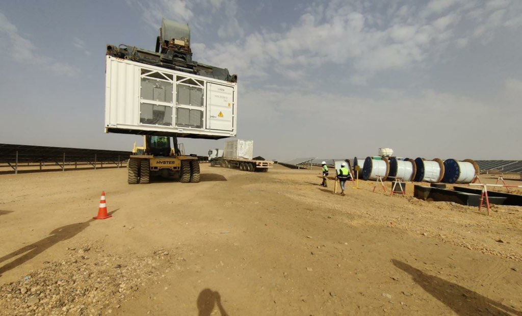 TimKipchumba's tweet photo. Desert, sun and solar 

Status update

Recieved and offloaded 4 of the 6 transformer centers.

Completed stringing of TC 1 modules approx 13,000 modules.

Today began LV AC trench excavation works

@QuestworksKenya https://t.co/yb1X7INLVn