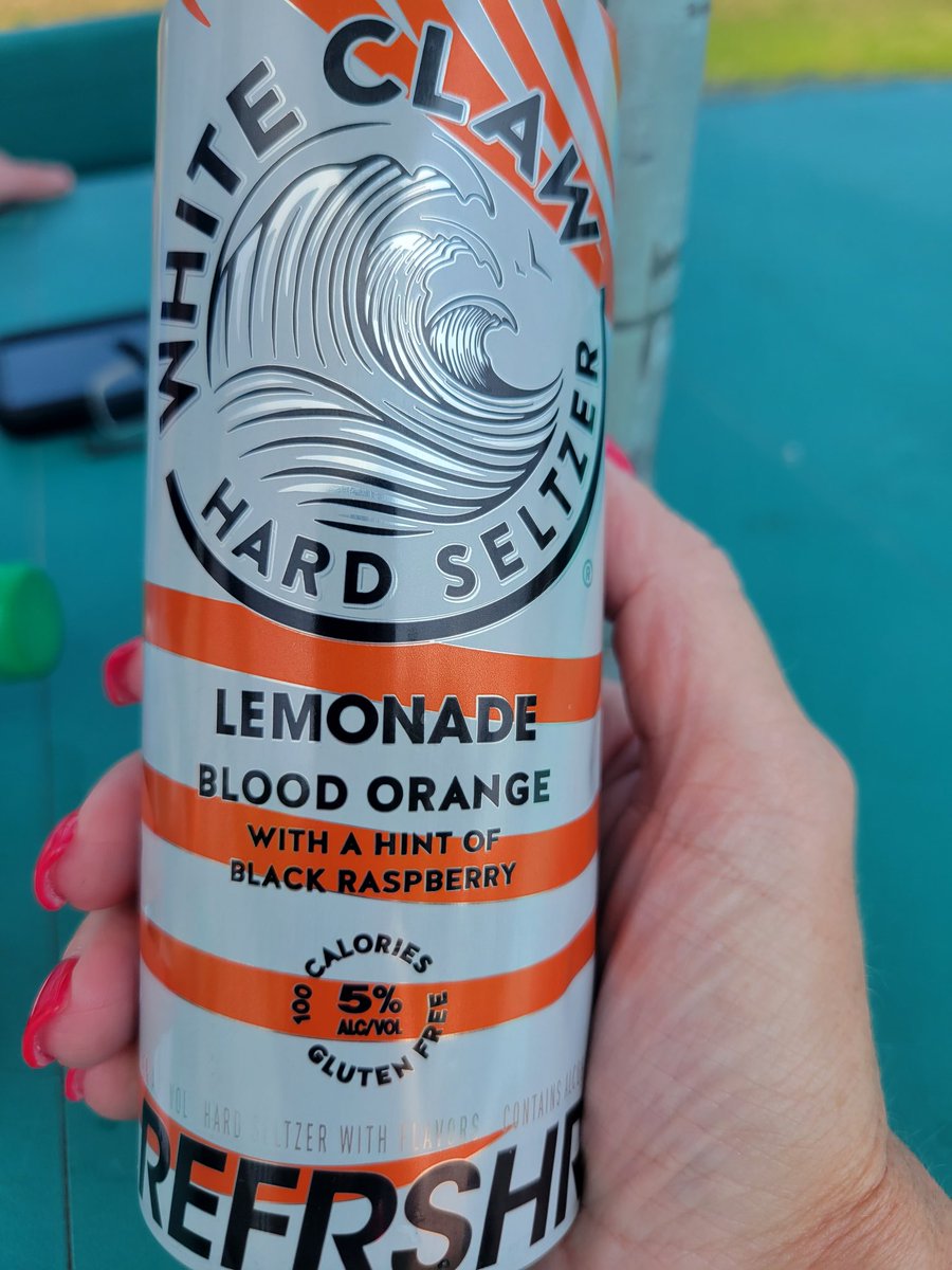 christyschwags's tweet image. Hear me out.....
#nolaws #monmouthracetrack #whiteclaw
