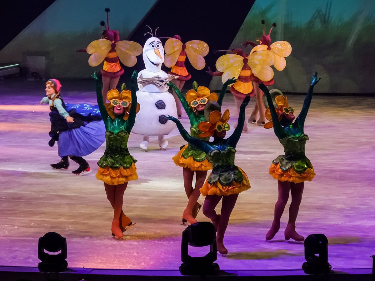 ViernesMagazine's tweet photo. Disney On Ice inicia temporada en la ciudad de México con ‘Encanto’ y ‘Frozen’. Al espectáculo se suman patinadores mexicanos y en unos días van a celebrar mil representaciones en el Auditorio Nacional.

@EscenarioOCESA #DisneyOnIceMx #Frozen #Encanto

https://t.co/iGc64RNmct https://t.co/1kIRARDiWy