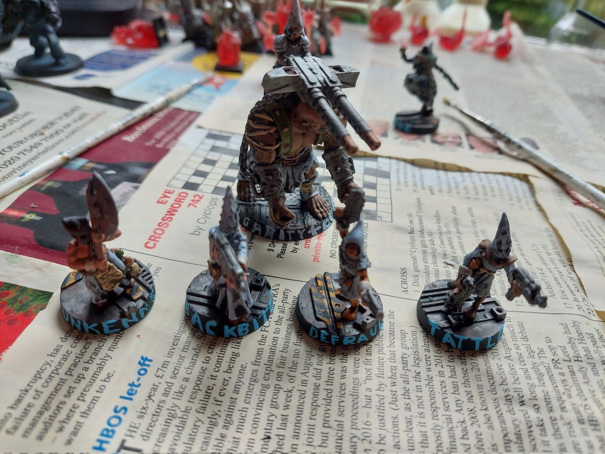 GQuail's tweet photo. Some #Necromunda reinforcements I painted lately & now finally varnished.
4 Fanatic-era #Redemptionists alongside a kitbashed Stig Shambler. (It started life as a "siege ogre" 3d print for D&D 5E which i bought & conveted.)
#warmongers #cawdor #bruhammer https://t.co/6ZpsmiSlsv
