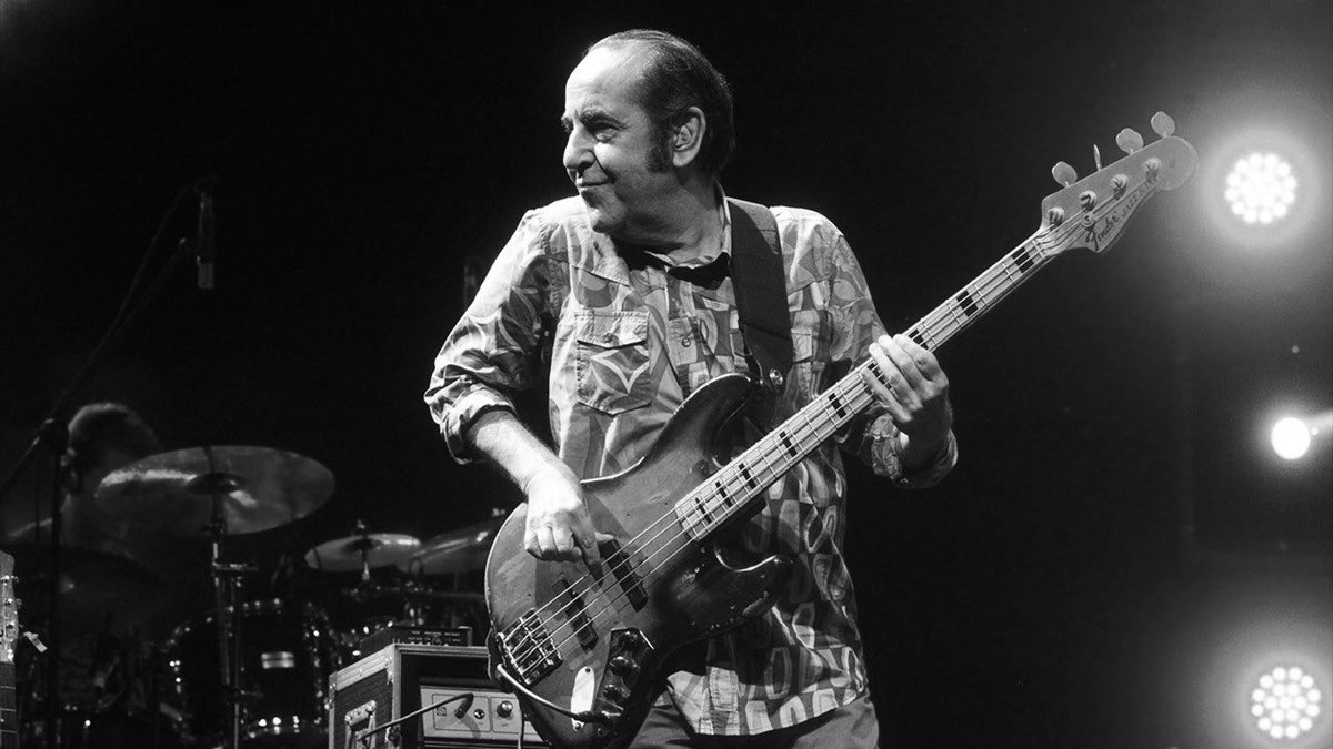 Bir müzisyen yanında sinema sanatçısıydı Özkan Uğur. Tüm sevenlerine ve yakınlarına baş sağlığı diliyoruz.