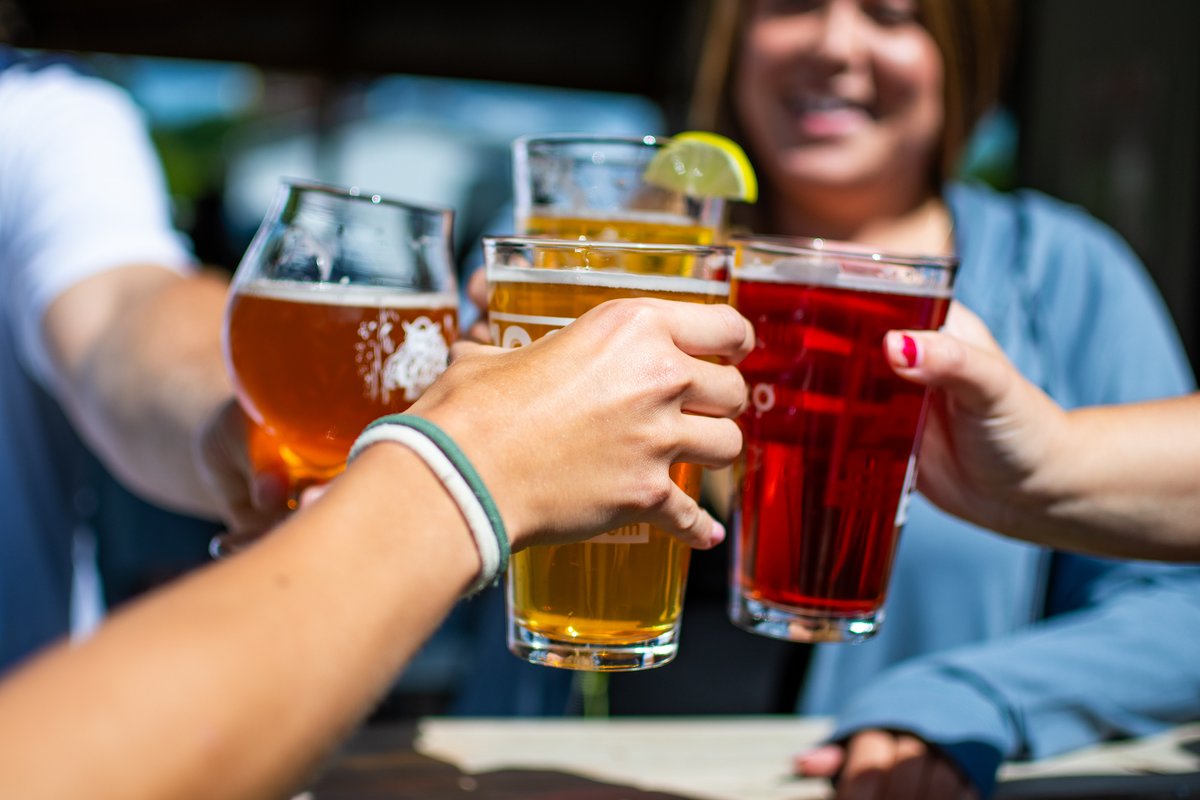 Cheers to another beautiful Okoboji weekend!

#awesomewaterawesomebeer